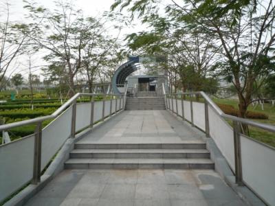 深圳惊现超大天然Skate Park