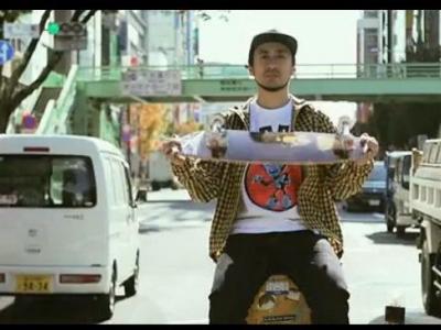 Yoshifumi Egawa x BAPE合作短片《A Skating Ape》发布