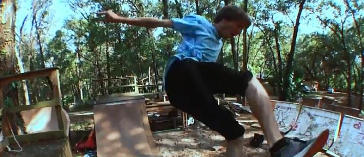 跳楼机Aaron “Jaws” Homoki于Dern家后院Mini Ramp热身片段