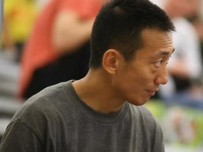 北京滑手沈萌在加拿大世界自由式滑板大赛