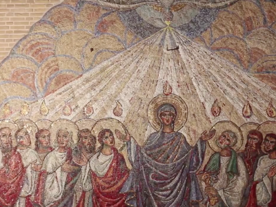 滑板游戏场景成真-荷兰-在教堂里搭建的滑板场