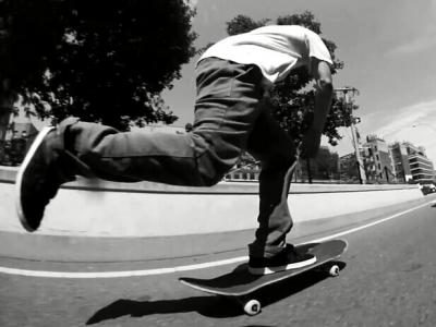 「Converse Weapons」宣传片-Zered Basset穿梭在纽约的街道上