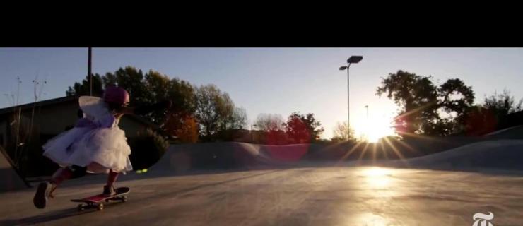 【小鬼当家】超萌：三个6岁粉色小天使的滑板梦