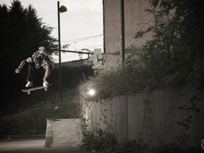 红牛：「来自里昂的问候」,怡人的法国滑板风情