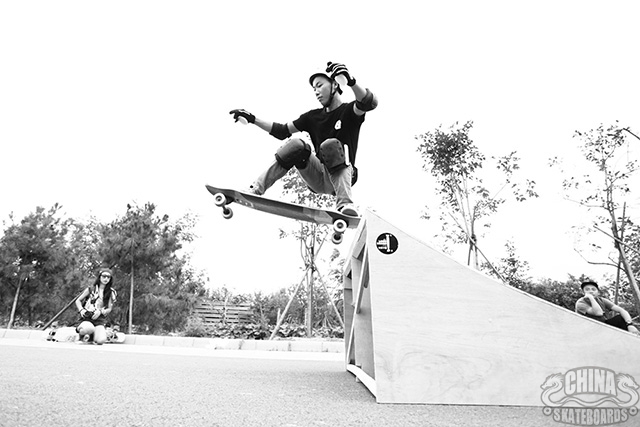 滑板店 道具 制作 弧面 Launch Ramp 抛台