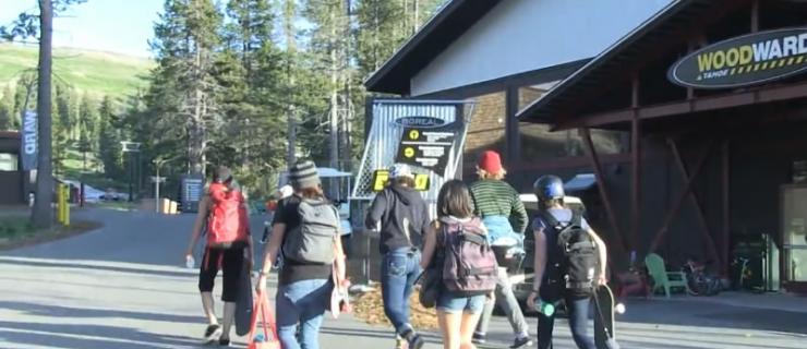 女子滑板品牌Hoopla滑手Woodward Tahoe短片