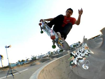 碗池大师Alex Perelson最新个人影片「Snow Blind」发布