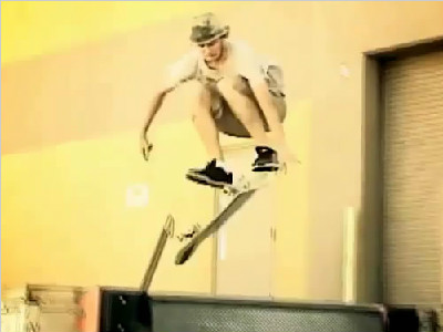 迷幻视觉系滑板新片In A Happy Medium 3滑手Johnrob Moore部分