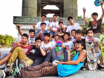 校园滑板队伍大搜罗：广东順职滑板协会