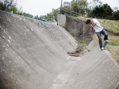 红牛：Lakai团队欧洲行，踏上气候变化莫测的英格兰