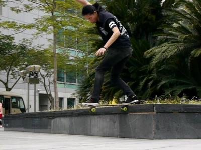 【滑板动作教学】Backside tailslide—崔庆斌