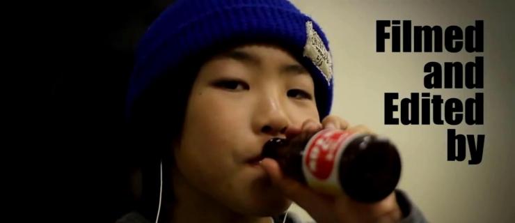 【小鬼当家】日本12岁小正太Ryo Motohashi街头Chilling片段