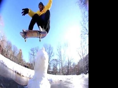 2015 Quartersnacks队伍冬季雪中滑板剪辑