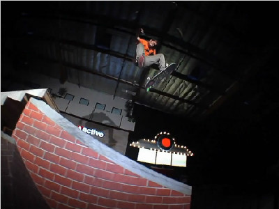 领空板场--CHRIS JOSLIN高大上回归Berrics BATTLE COMMANDER