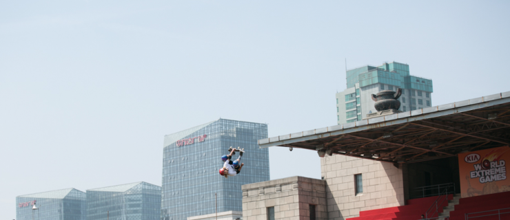 Mega ramp决出三冠  滑板街式延迟到3号早上进行