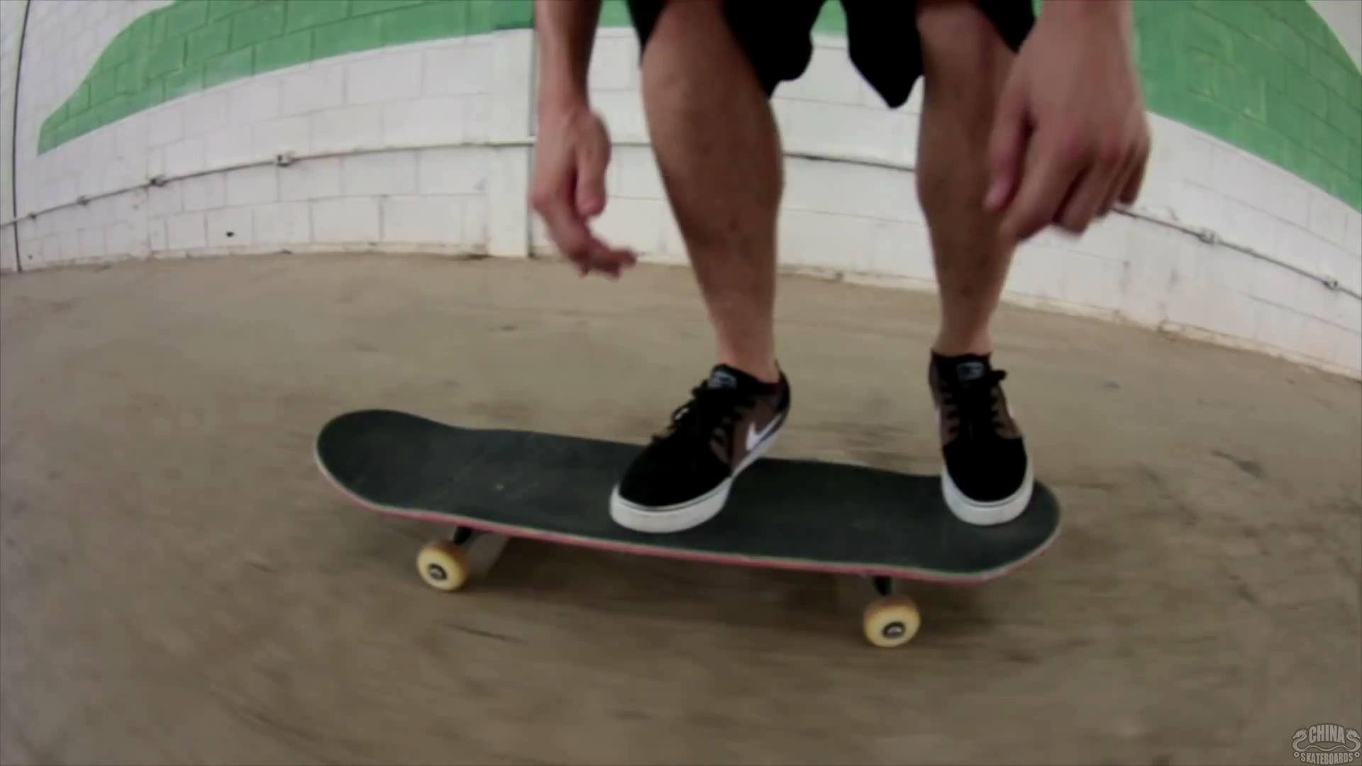 动作 滑板 教学 Hardflip 动作 滑板 教学 Hardflip
