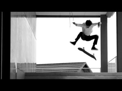 自由的象征：滑在斯罗维尼亚街头