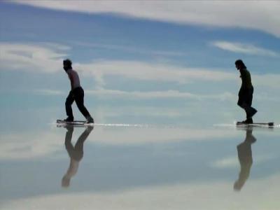 美不胜收！玻利维亚的天空之境长板滑行之旅