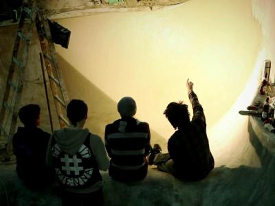 奥地利红牛：地下DIY水泥碗池的兄弟情