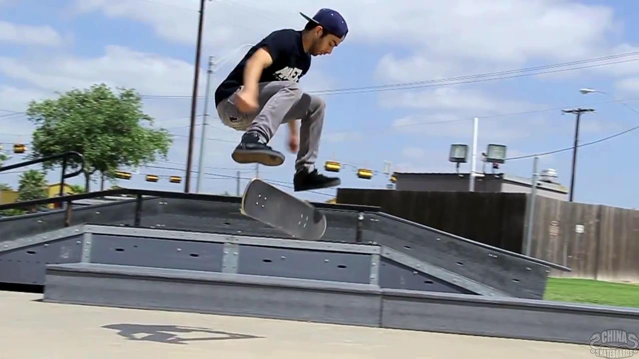 动作 滑板 教学 Frontside Flip Diego cepeda