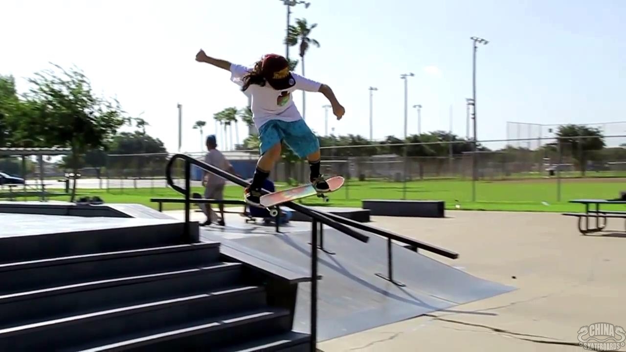 【滑板动作教学】boardslide