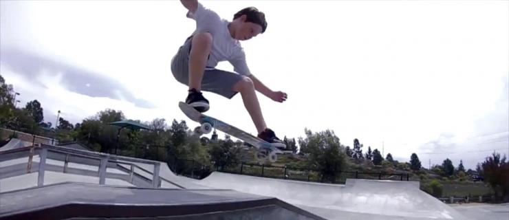 【小鬼当家】街式&U池天赋无人能挡的12岁滑手Evan 