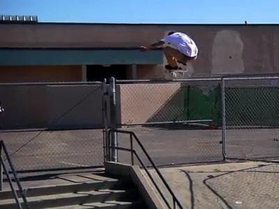 狠货Jordan Hoffart 超高Frontside Flip 飞跃2米高围栏挑战全过程