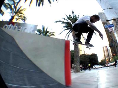 传奇滑手AVE (Anthony Van Engelen )与众兄弟的夏日滑板片段