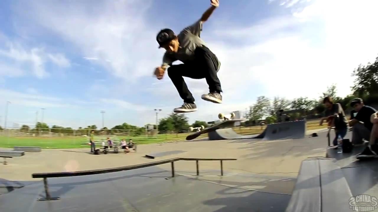 动作 滑板 教学 180 Late Flip Mikey Whitehouse 动作 滑板 教学 180 Late Flip Mikey Whitehouse