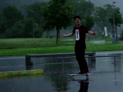 奥地利红牛：Fabian Dörig  在突如其来的暴风雨中滑板