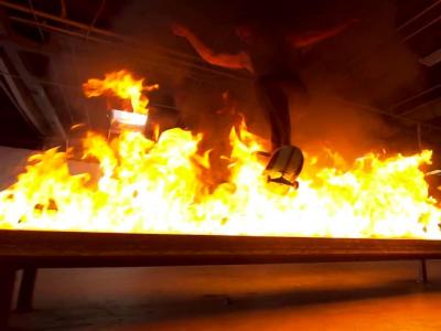 私人板场中玩火的滑手Brandon Biebel 