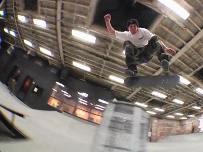 DGK 滑板队伍炮轰Nike SB 车库室内板场