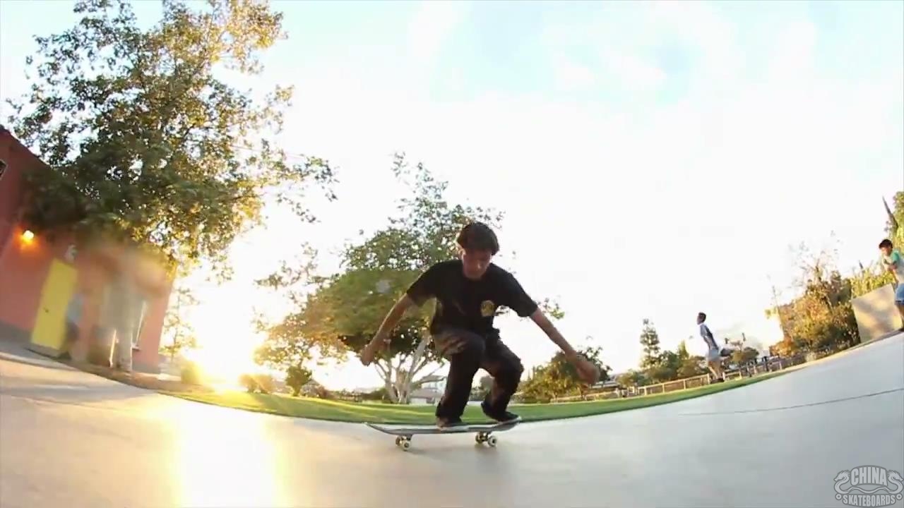 嶯ѧgazelle inward heelflip