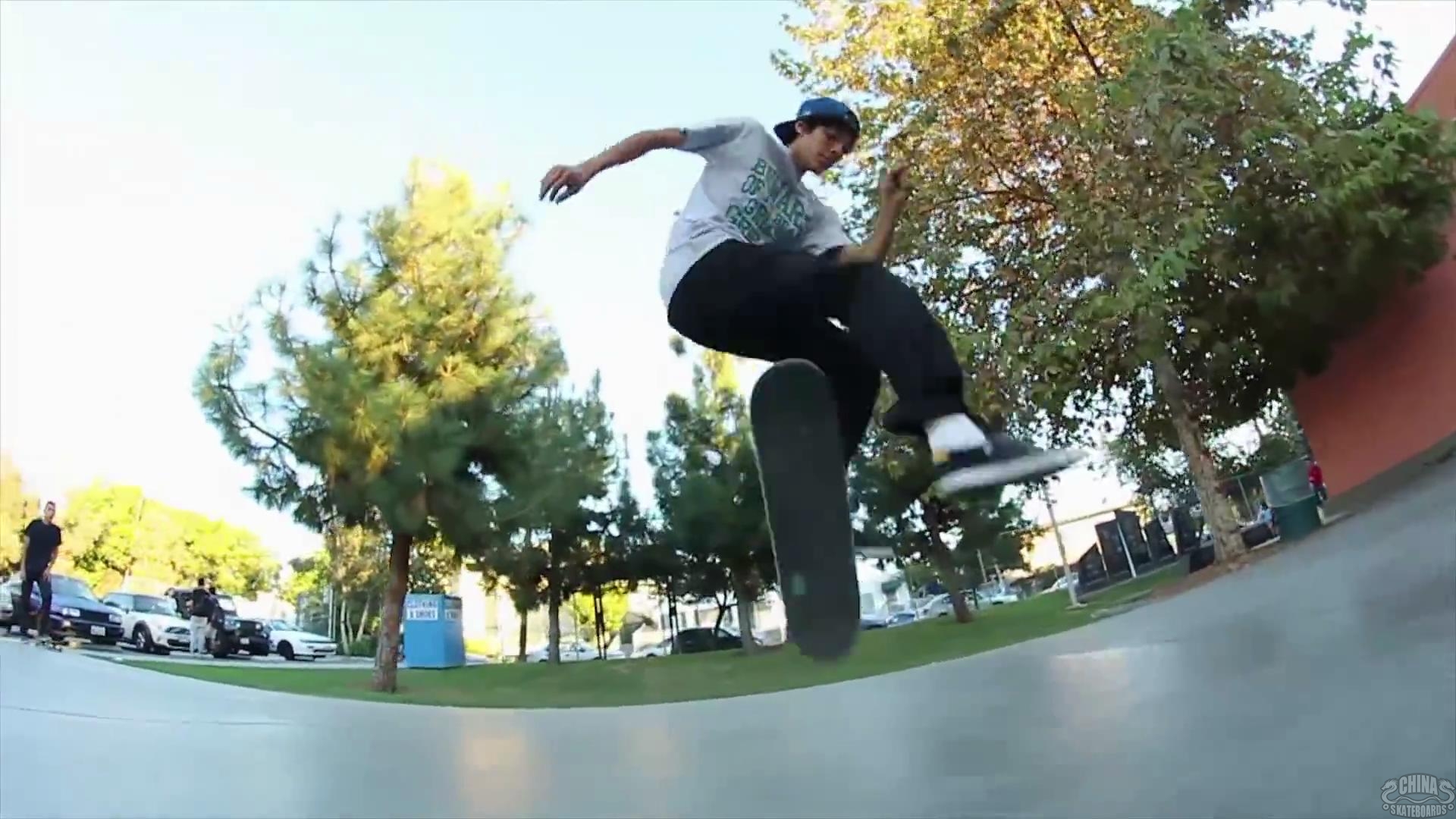 【滑板动作演示】switch frontside late heelfip