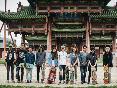 蒙古首都乌兰巴托的滑板热潮，Uukhai 团队注入新鲜活力