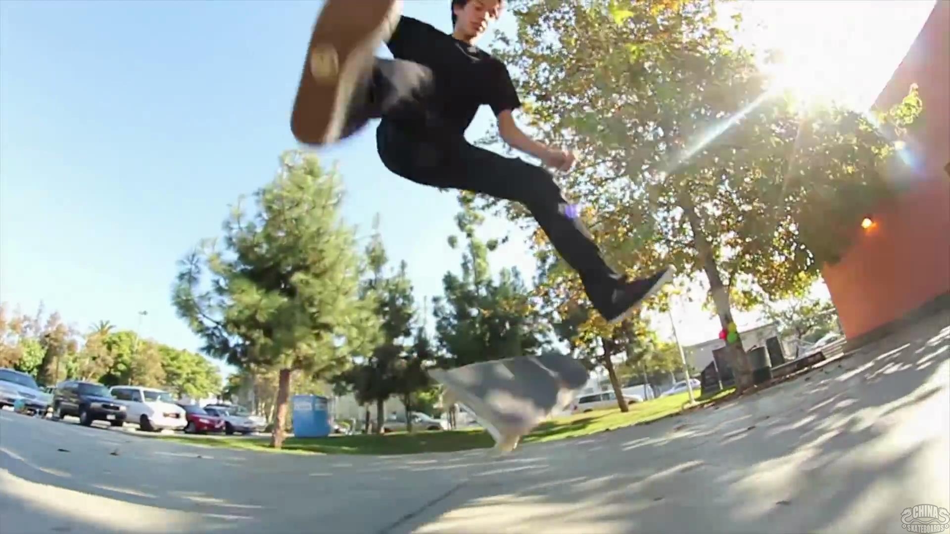  滑板 动作 教学 Switch Frontside Double Heelflip