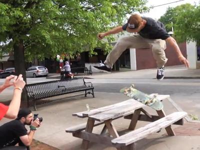 Max Yoder最新滑板影片「Howlin' at the Moon」发布