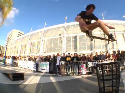 飞跃垃圾桶Ollie大赛，超远距离感受飞一般的感觉！