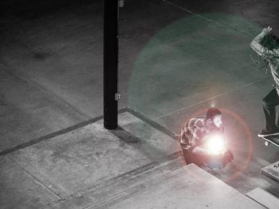 极地漩涡席卷美国，Berrics板场中继续滑板的Jordan Maxham