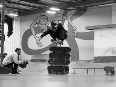 New Balance Numeric滑板队Berrics板场Ollie跳高大比拼！