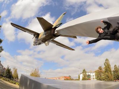 奥地利红牛：俄罗斯寒冬的滑板圣地|第一章