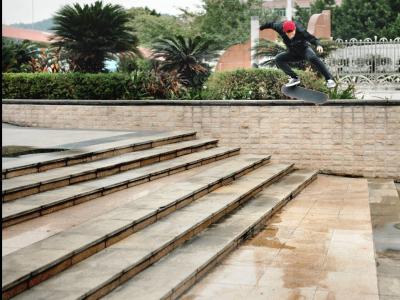 Shane Oneill-硬盘里多余素材堆积出来的精彩影片