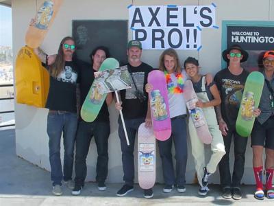 Axel Cruysberghs晋升为Toy Machine的Pro滑手！