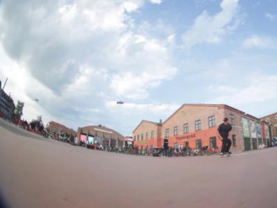 Quartersnacks呈现：让滑板保持浪漫