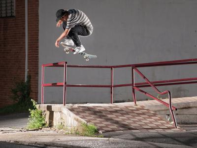 Trent McClung正式晋升Primitive职业滑手，个人完整影片发布！