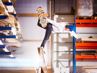 奥地利红牛：每一个滑手都梦寐以求的滑板仓库！