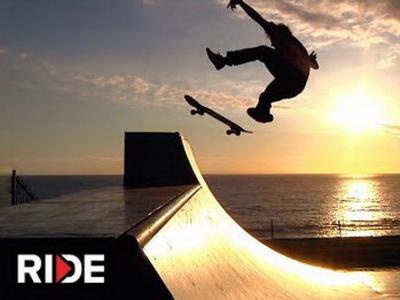 超级羡慕：在无敌海景，醉人斜阳下玩Mini Ramp