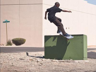 Emerica新力量：年轻滑手Kader Sylla最新B-sides剪辑视频