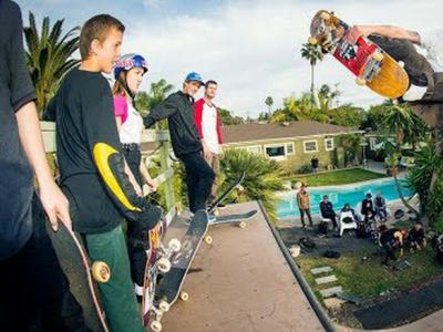 美女滑手Brighton Zeuner 后院U池告别派对-传奇滑手也来了！