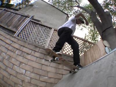 滑手都会羡慕的一个下午，Dave Bachinsky后院Mini Ramp超稳练习